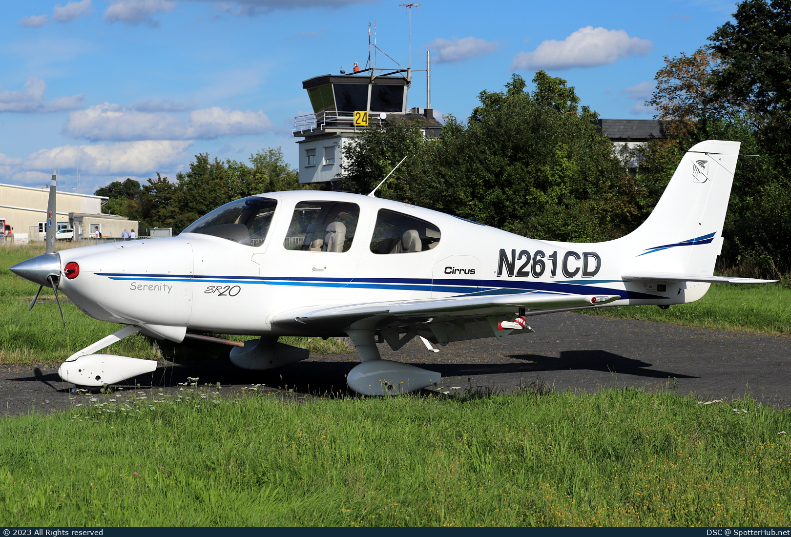 Photo of N261CD - Cirrus SR20 G1 operated by Private