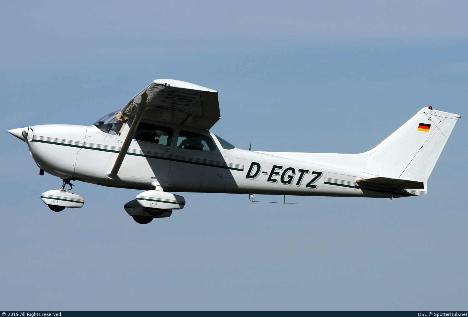 Photo of D-EGTZ - Cessna 172N Skyhawk II operated by Private