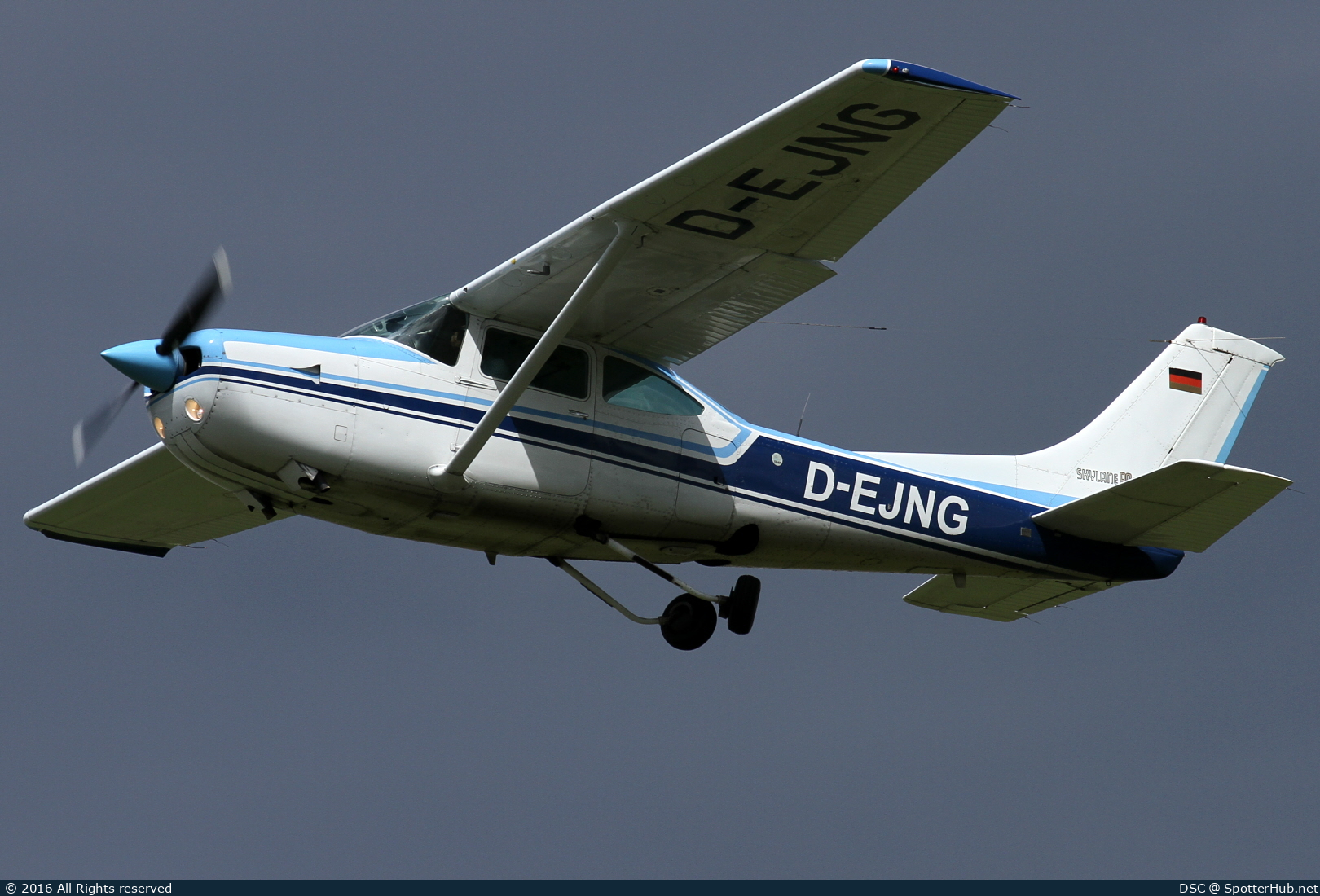 Photo of D-EJNG - Cessna R182 Skylane RG II operated by Luftsportverein Rietberg