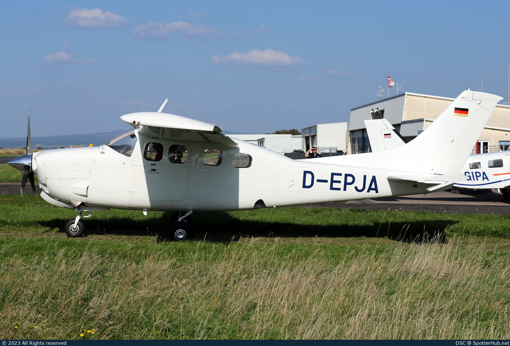 Photo of D-EPJA - Cessna P210N Pressurized Centurion II operated by Private