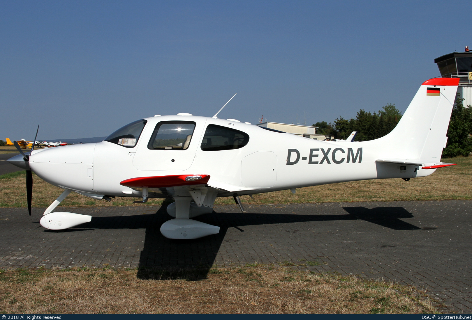 Photo of D-EXCM - Cirrus SR22 G3 operated by Private
