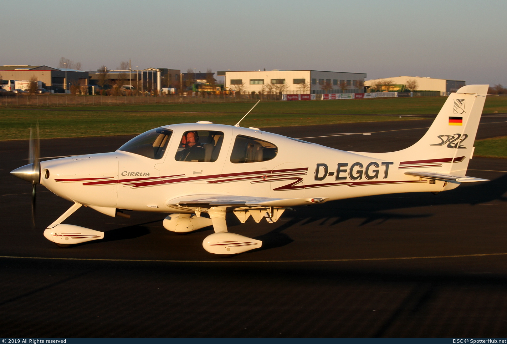 Photo of D-EGGT - Cirrus SR22 G1 operated by Private