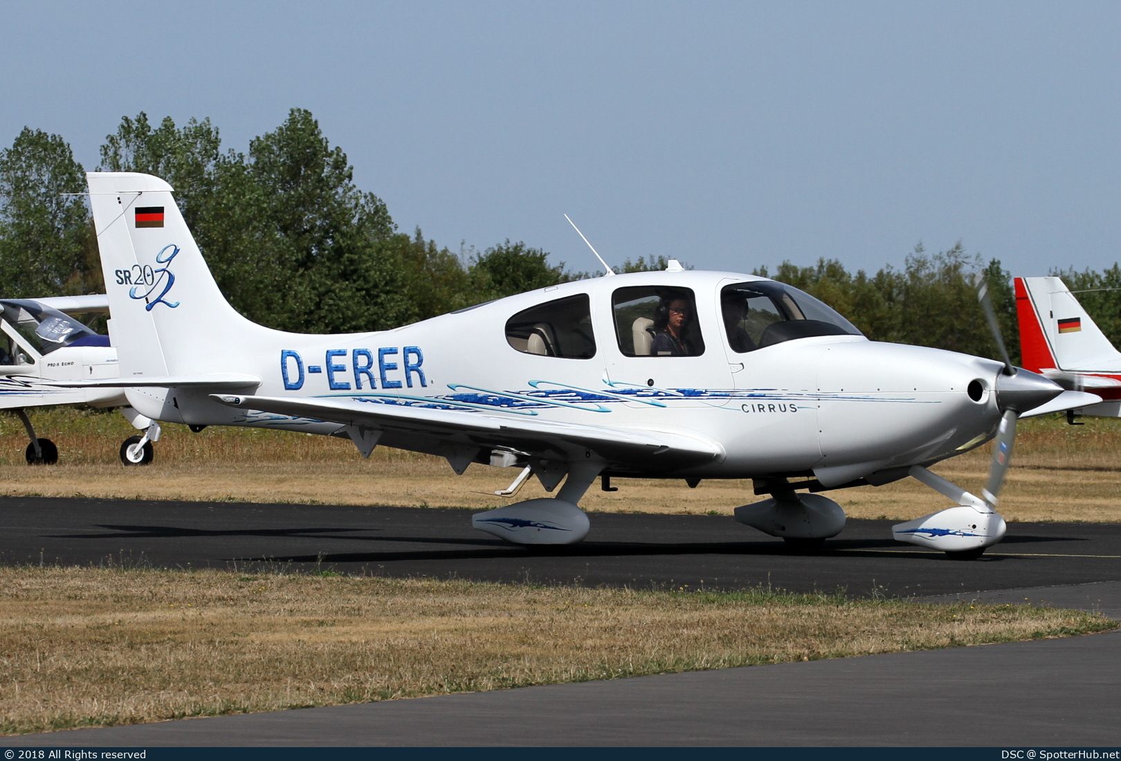 Photo of D-ERER - Cirrus SR20 G2 operated by Private