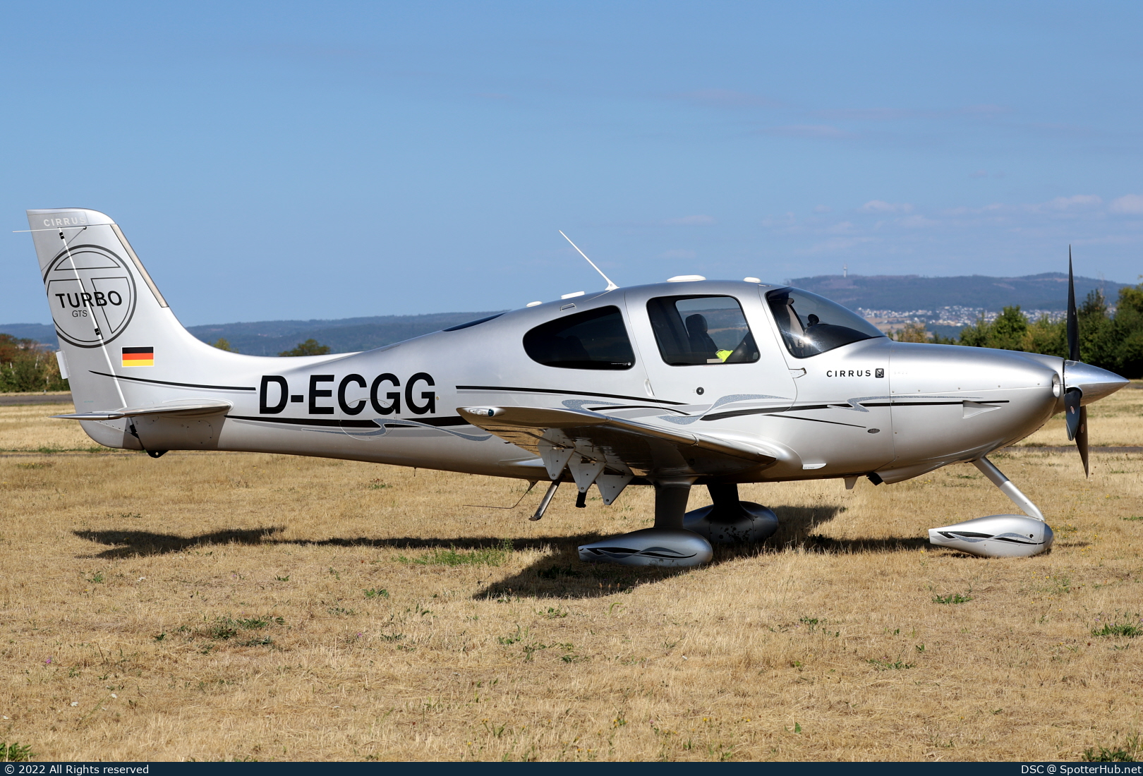 Photo of D-ECGG - Cirrus SR22 G3 GTS operated by Private