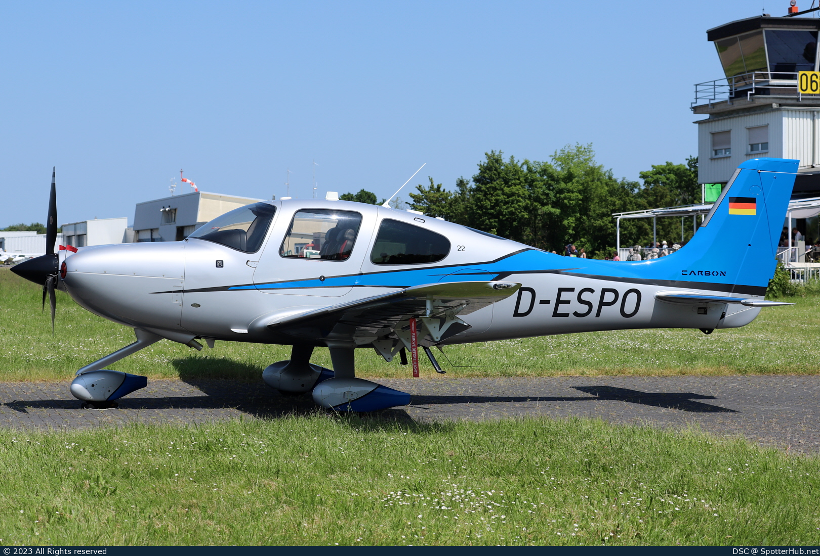 Photo of D-ESPO - Cirrus SR22 G5 operated by Private