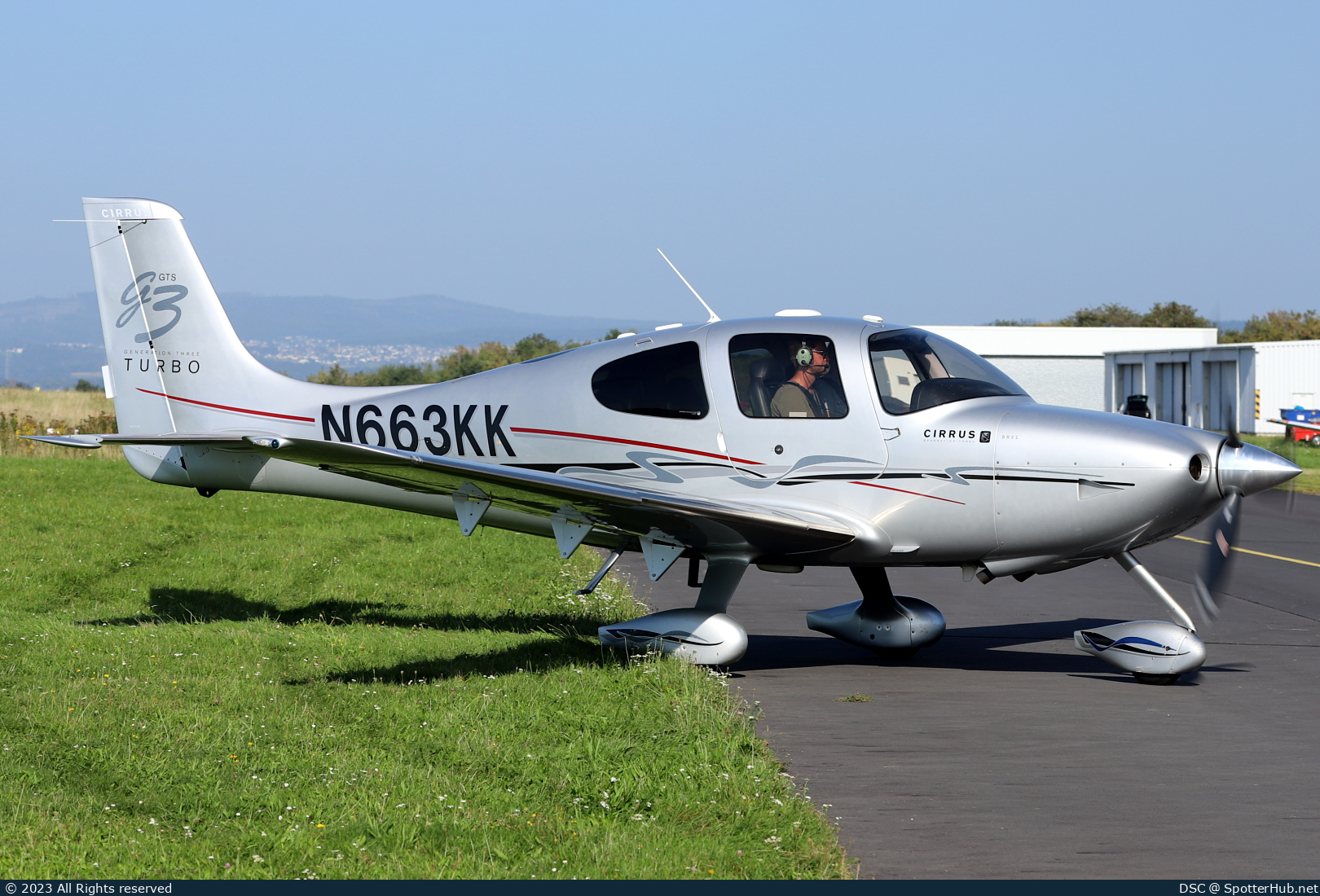 Photo of N663KK - Cirrus SR22 G3 GTS operated by Private
