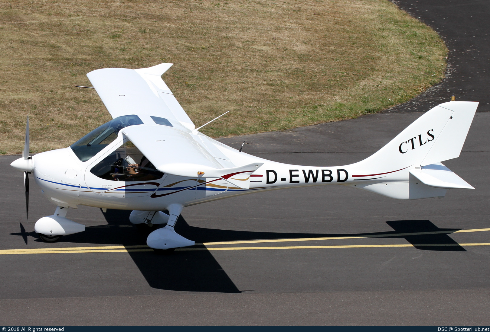 Photo of D-EWBD - Flight Design CTLS operated by Private
