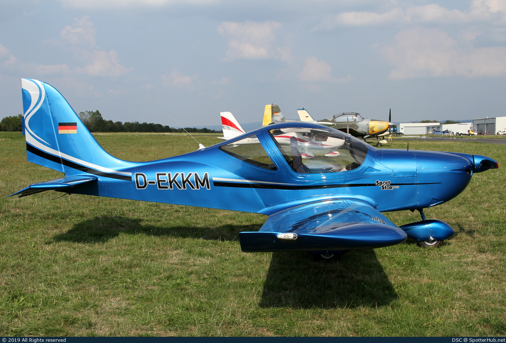 Photo of D-EKKM - Evektor SportStar Max operated by Private