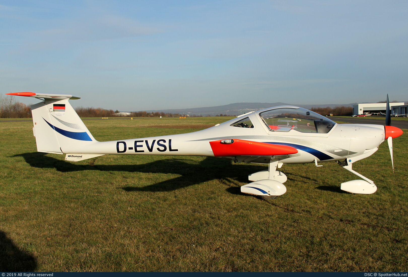 Photo of D-EVSL - Diamond DV20 Katana operated by Private