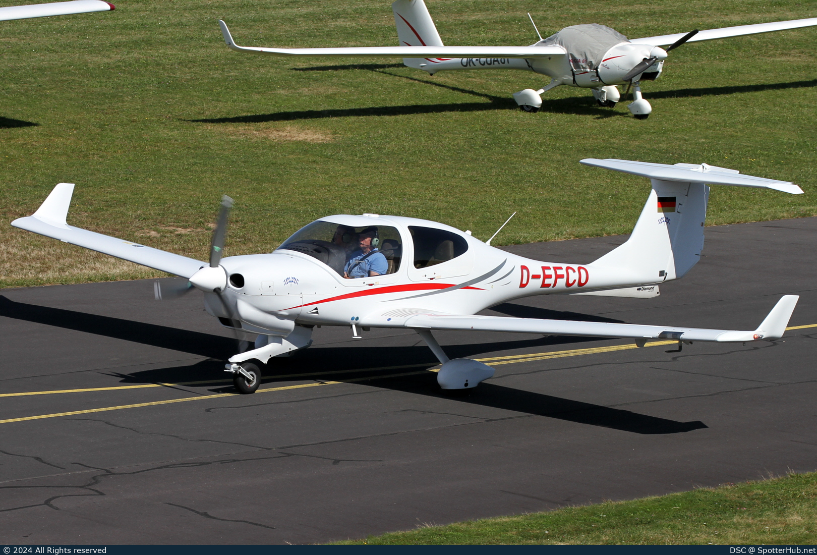 Photo of D-EFCO - Diamond DA40 NG Diamond Star operated by Private