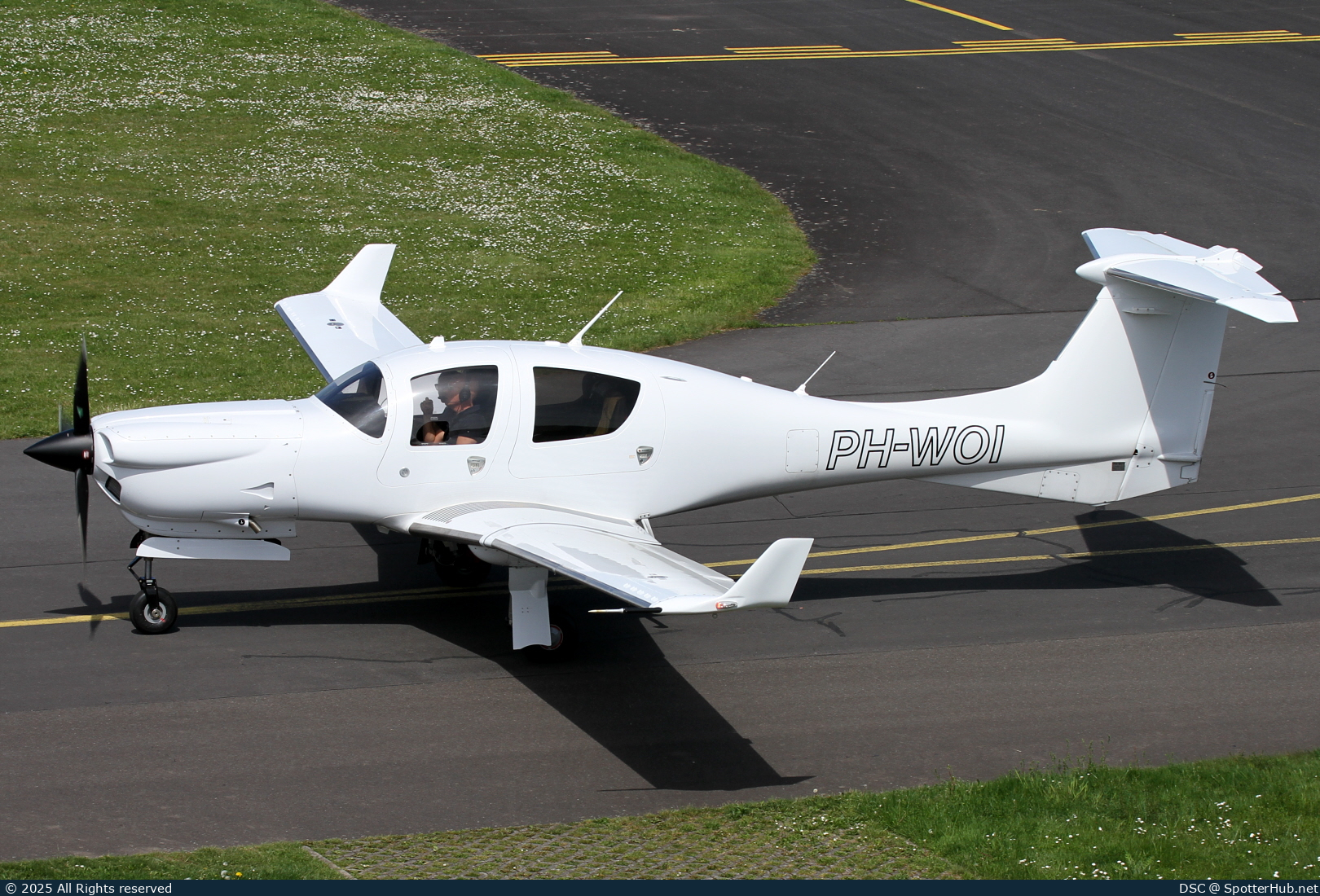 Photo of PH-WOI - Diamond DA50 RG operated by Private