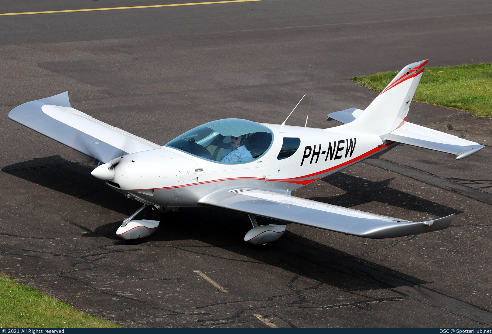 Photo of PH-NEW - Czech Sport Aircraft SportCruiser operated by Private