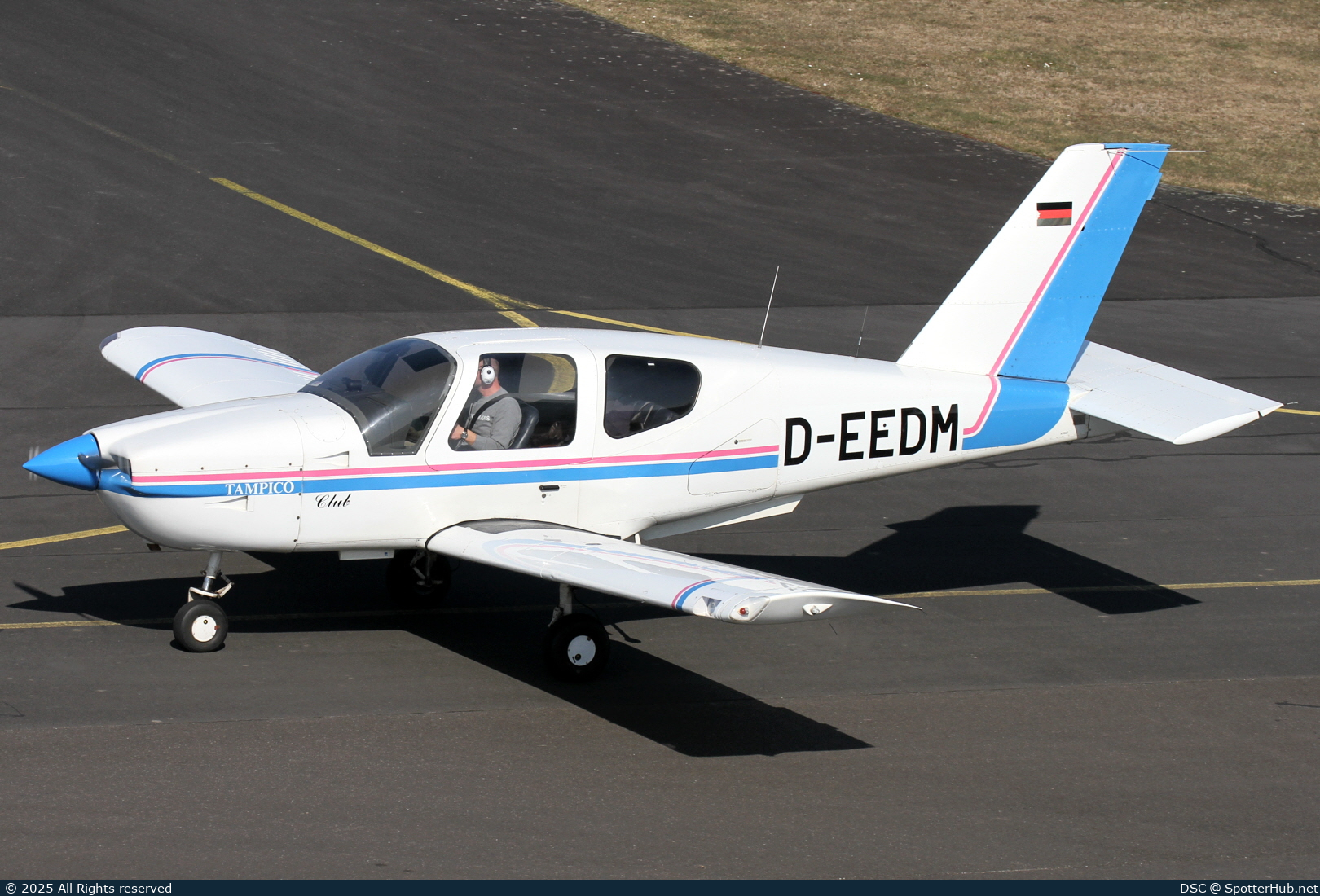 Photo of D-EEDM - SOCATA TB-9 Tampico Club operated by Aero-Club Diepholz