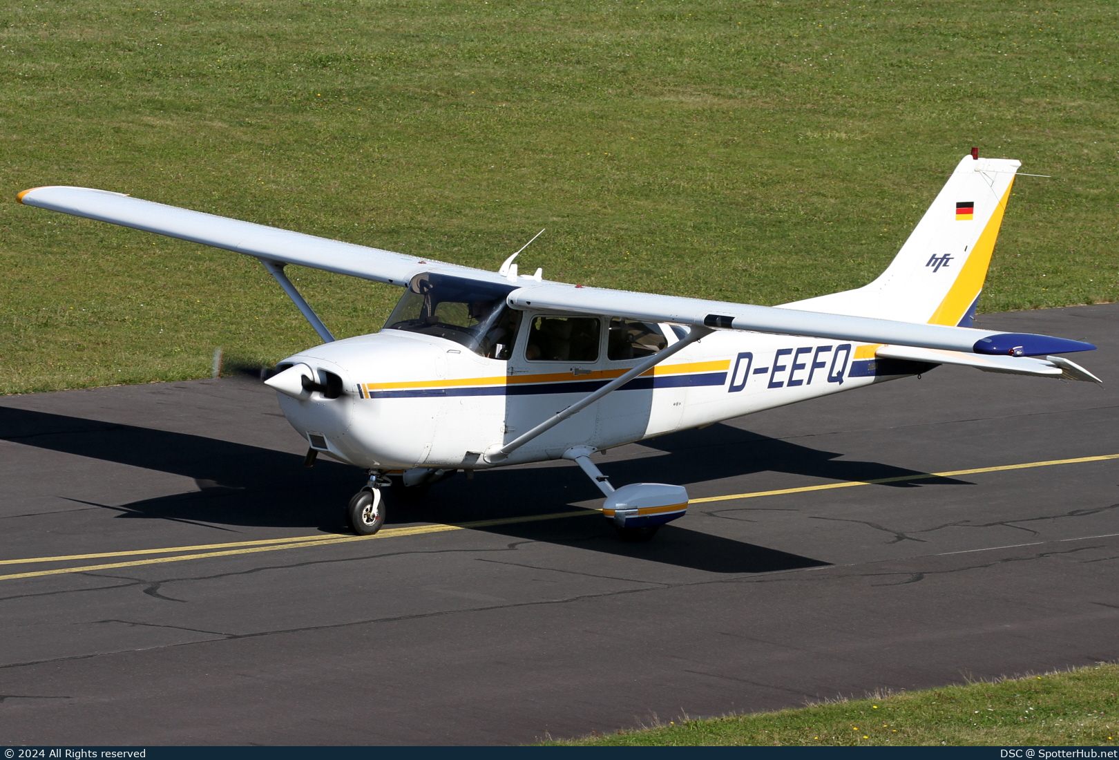 Photo of D-EEFQ - Cessna 172R Skyhawk II operated by Hanseatischer Fliegerclub Frankfurt