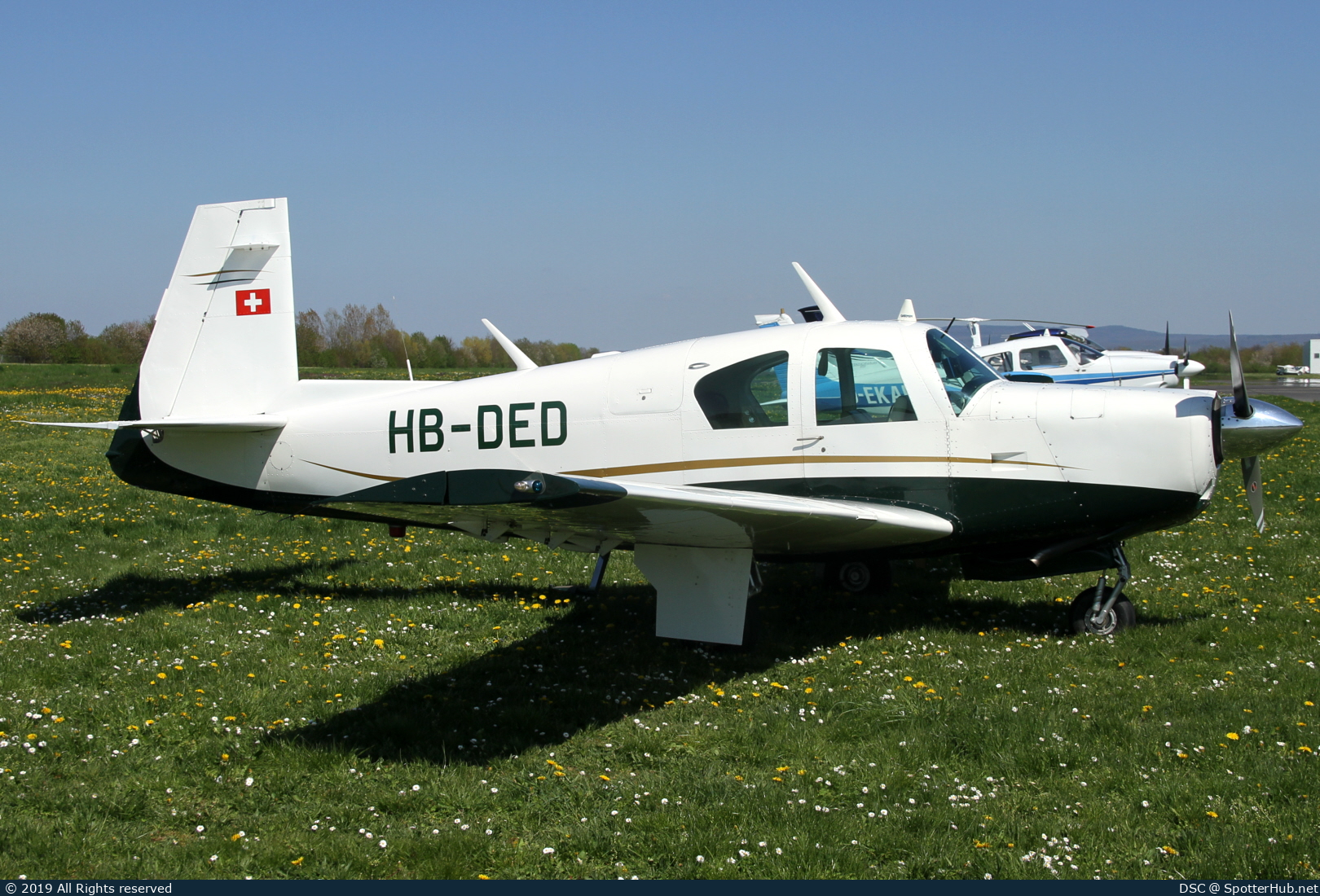 Photo of HB-DED - Mooney M20E Super 21 operated by Private