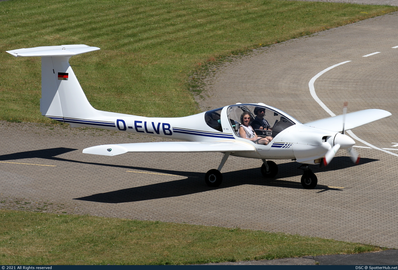 Photo of D-ELVB - Hoffmann H40 operated by Private