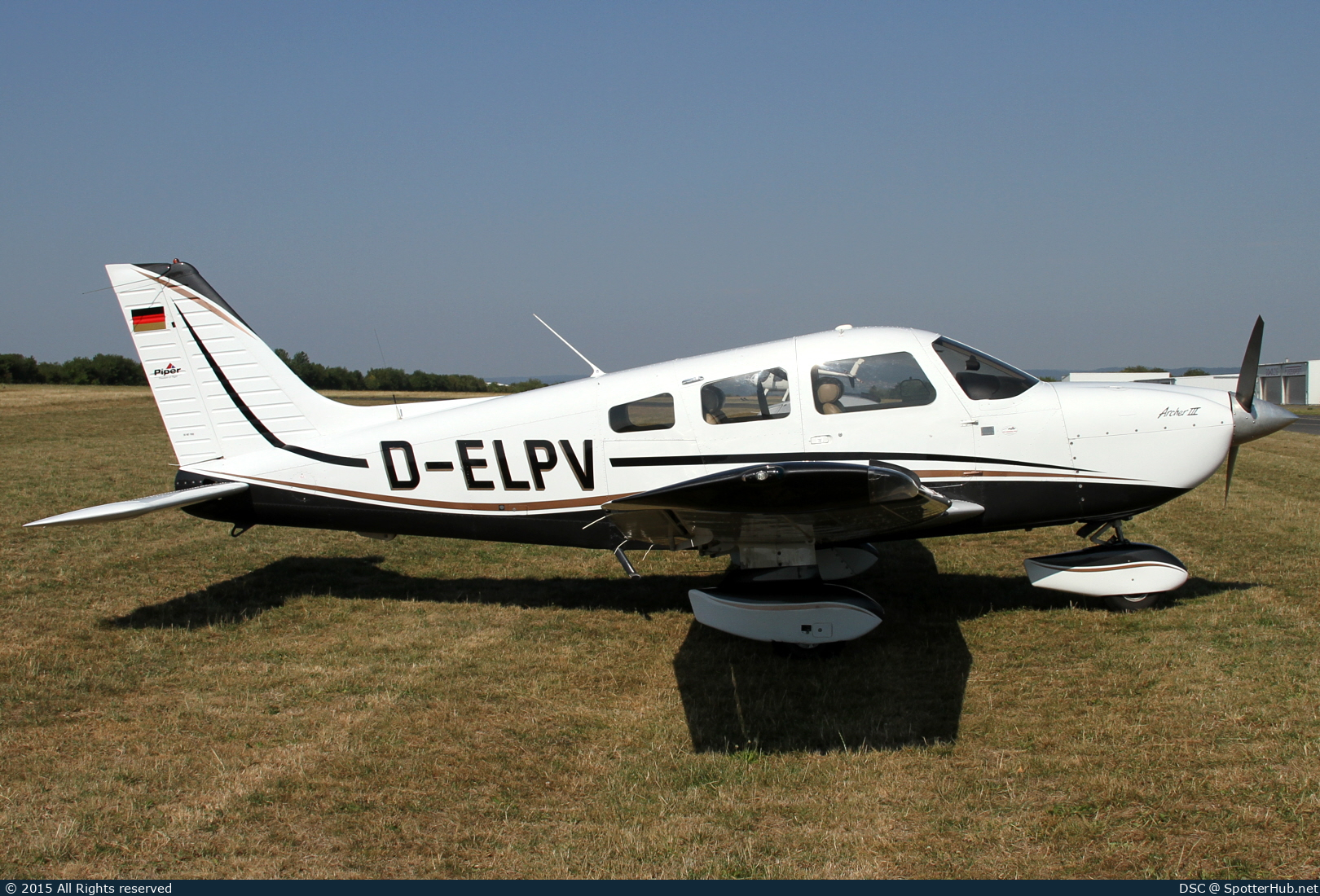 Photo of D-ELPV - Piper PA-28-181 Archer III operated by Motorflug-Club Salzgitter