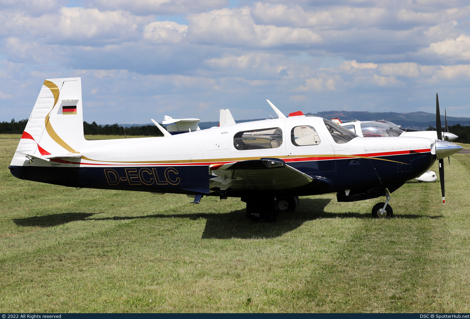 Photo of D-ECLC - Mooney M20K 252 TSE operated by Private