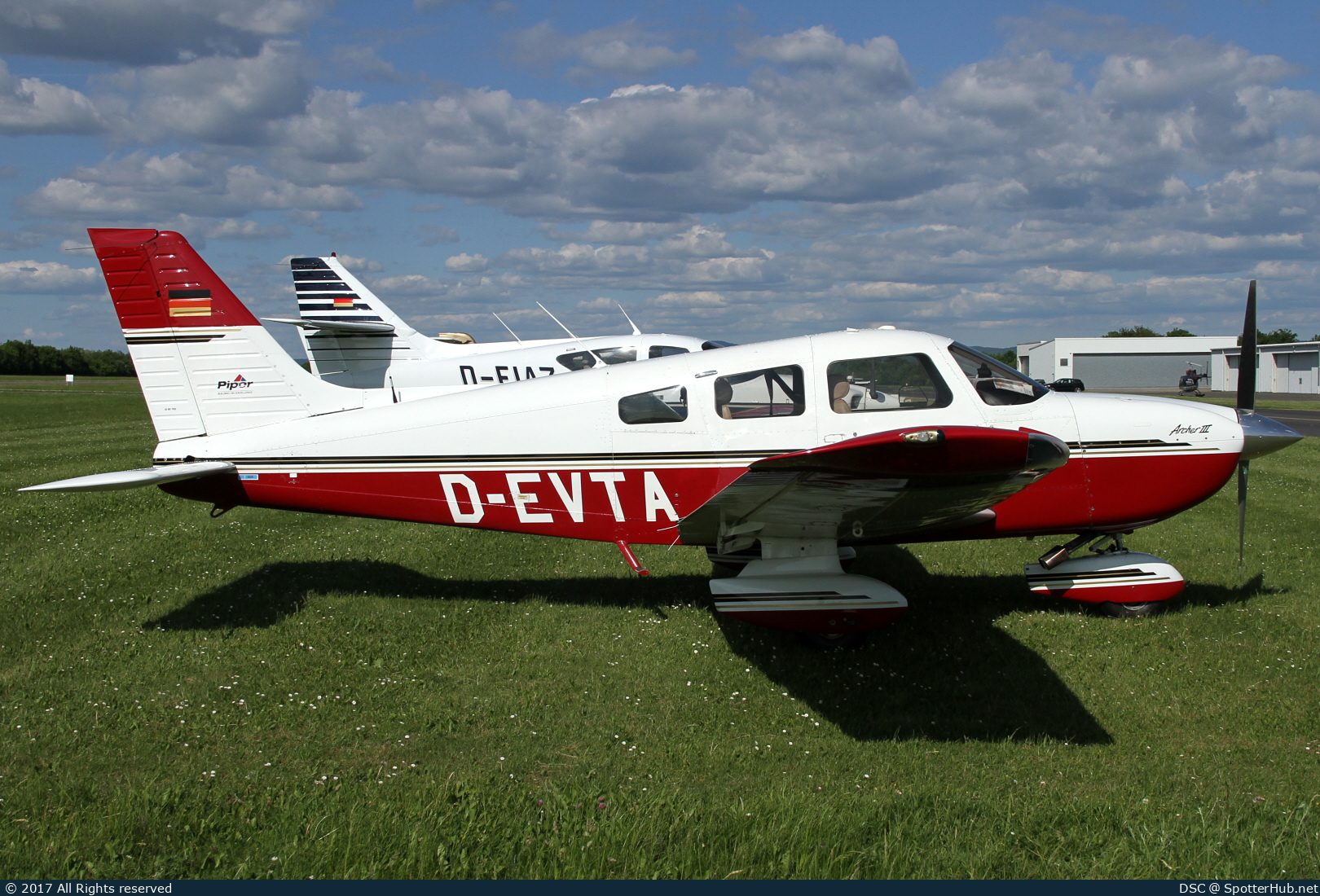 Photo of D-EVTA - Piper PA-28-181 Archer III operated by Private