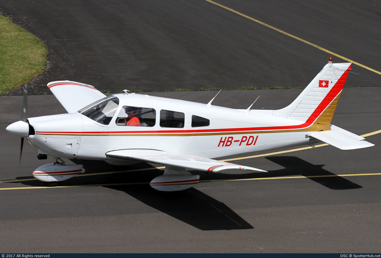 Photo of HB-PDI - Piper PA-28-181 Archer II operated by FCM Flying Crew Members Verein