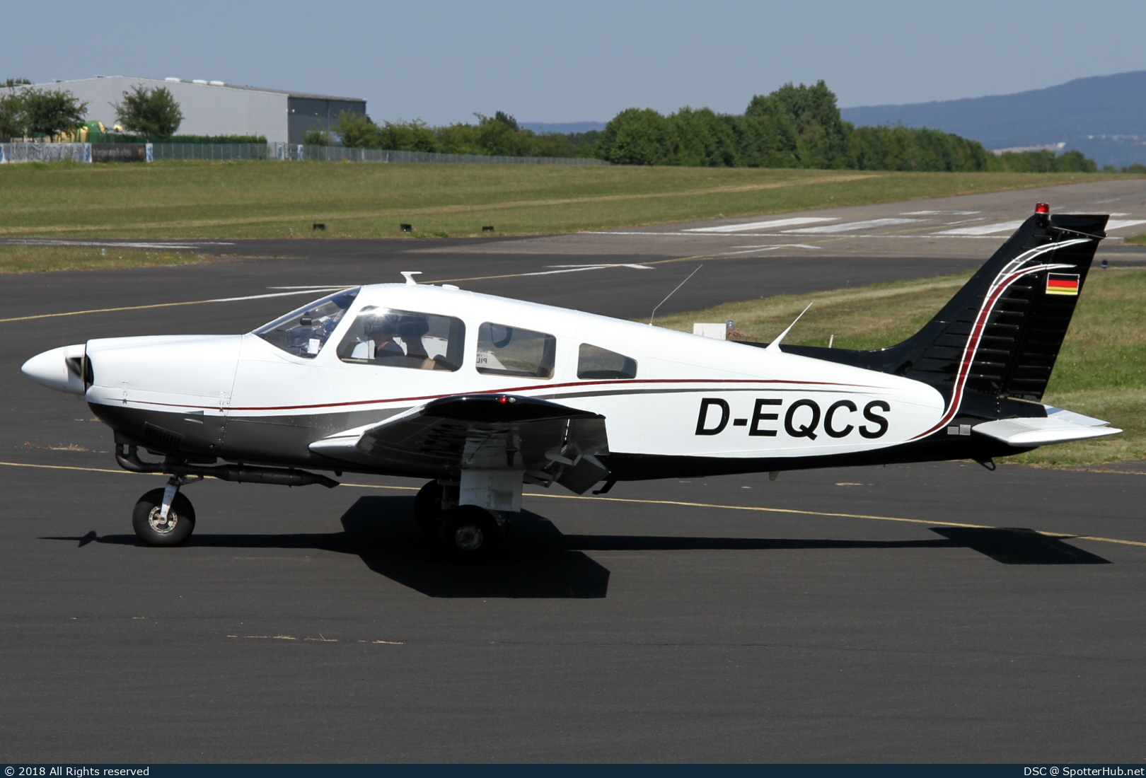 Photo of D-EQCS - Piper PA-28-181 Archer II operated by Private
