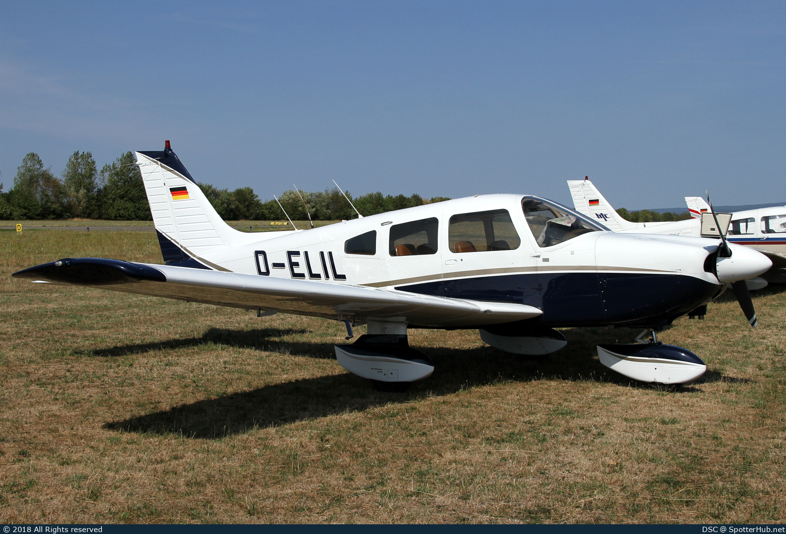Photo of D-ELIL - Piper PA-28-181 Archer II operated by Private