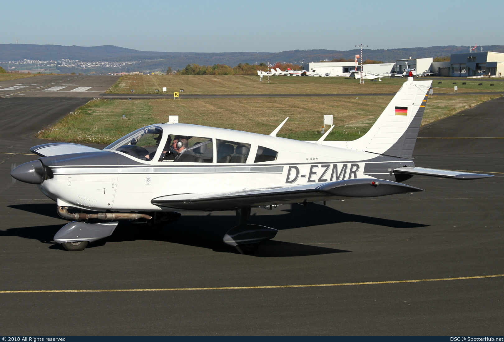 Photo of D-EZMR - Piper PA-28-180 Cherokee Challenger operated by Private