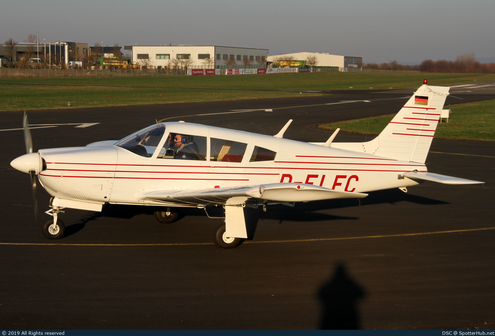 Photo of D-ELFC - Piper PA-28R-180 Cherokee Arrow operated by Private