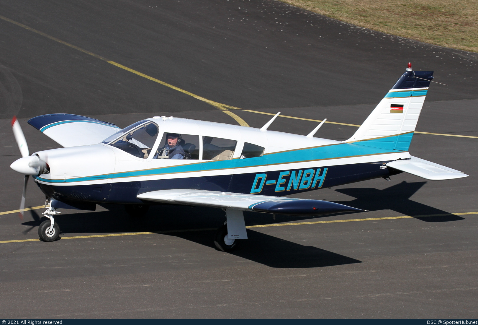 Photo of D-ENBH - Piper PA-28R-180 Cherokee Arrow operated by Private