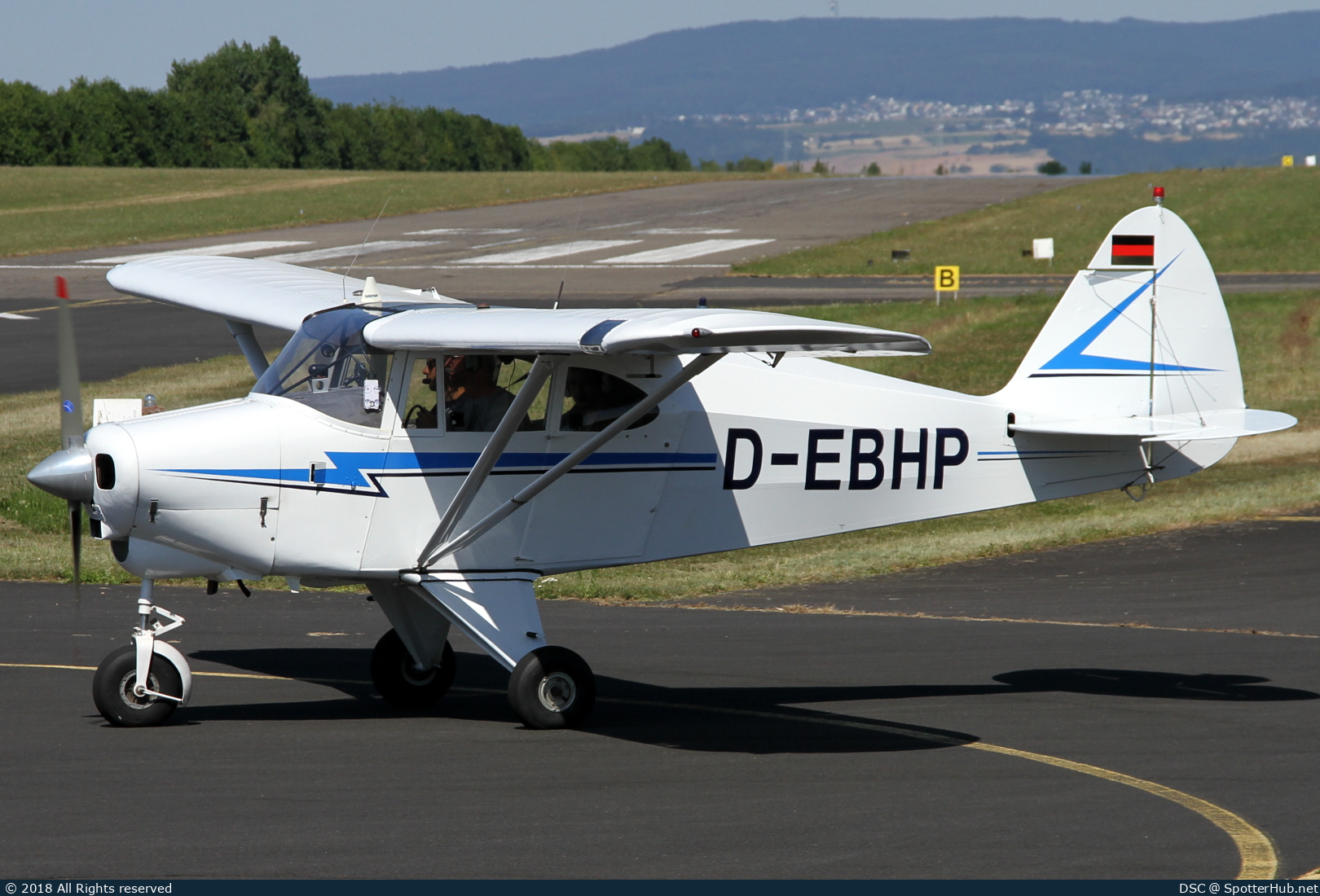 Photo of D-EBHP - Piper PA-22-150 Tri-Pacer operated by Private