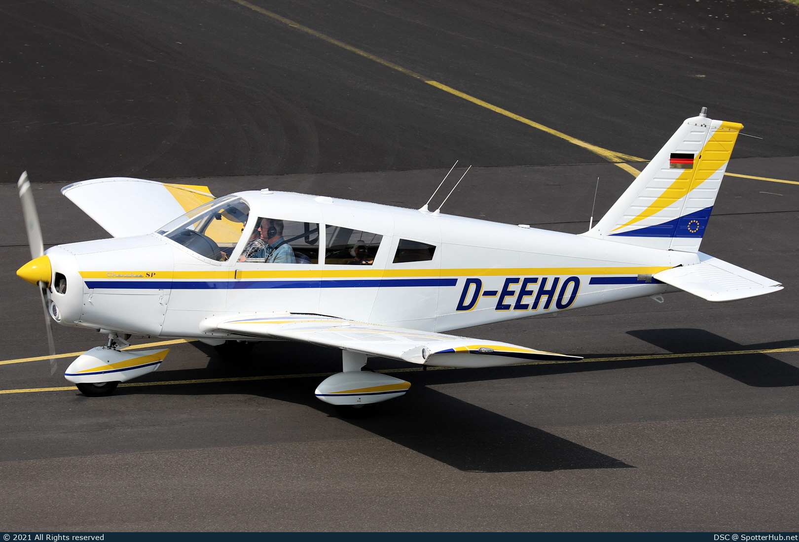 Photo of D-EEHO - Piper PA-28-140 Cherokee operated by Private