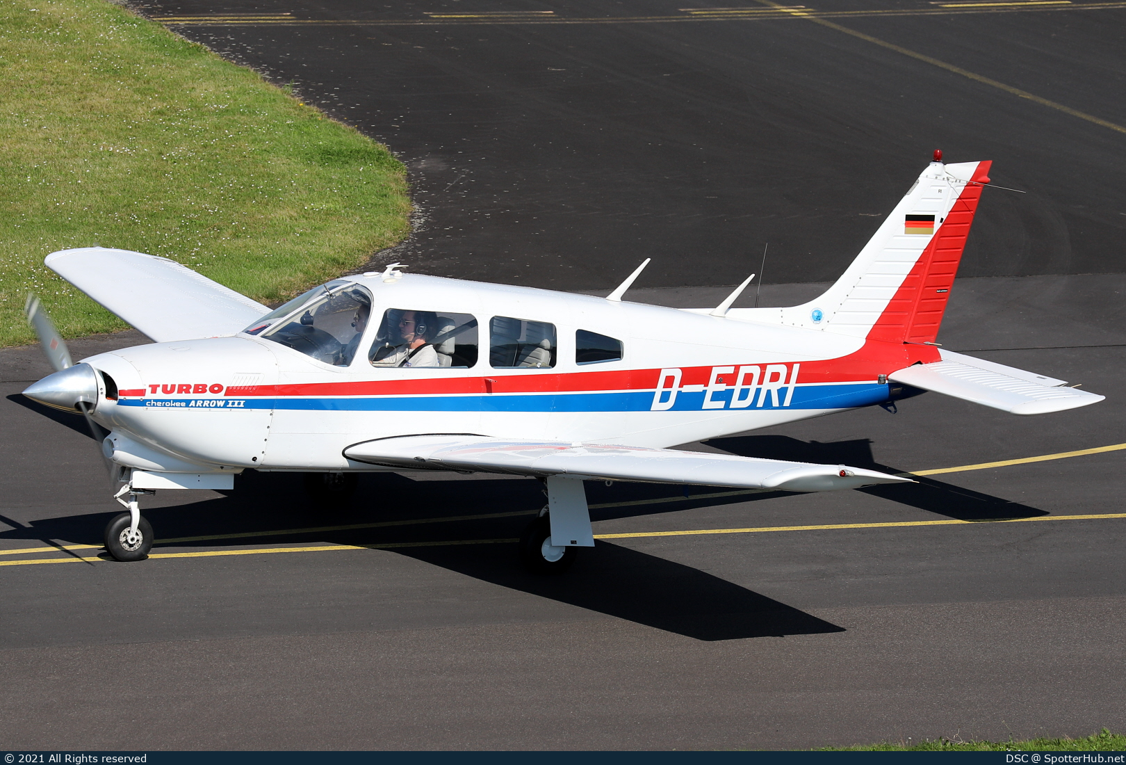 Photo of D-EDRI - Piper PA-28R-201T Turbo Arrow III operated by Private