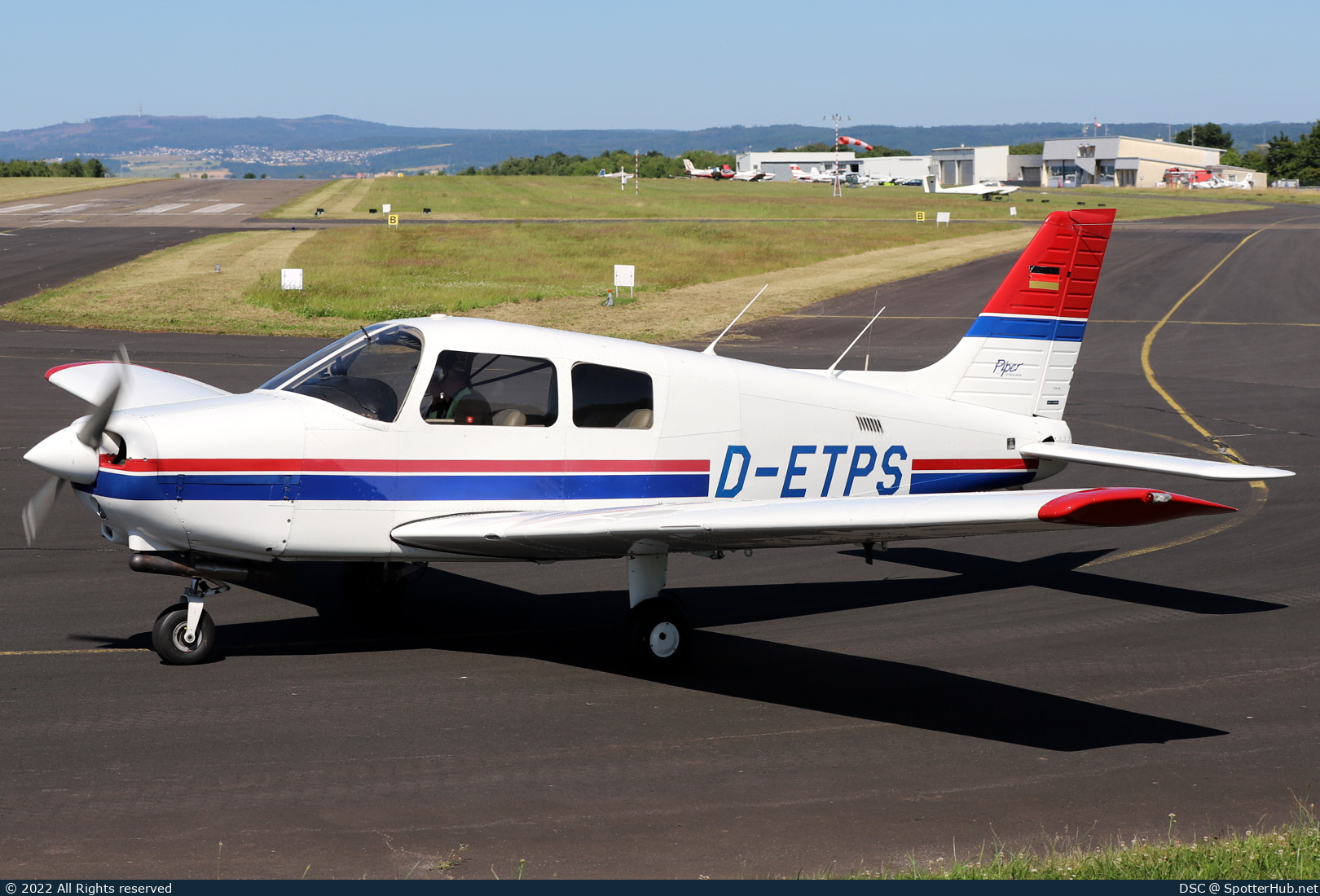 Photo of D-ETPS - Piper PA-28-161 Cadet operated by Flugsportclub Aschaffenburg-Großostheim
