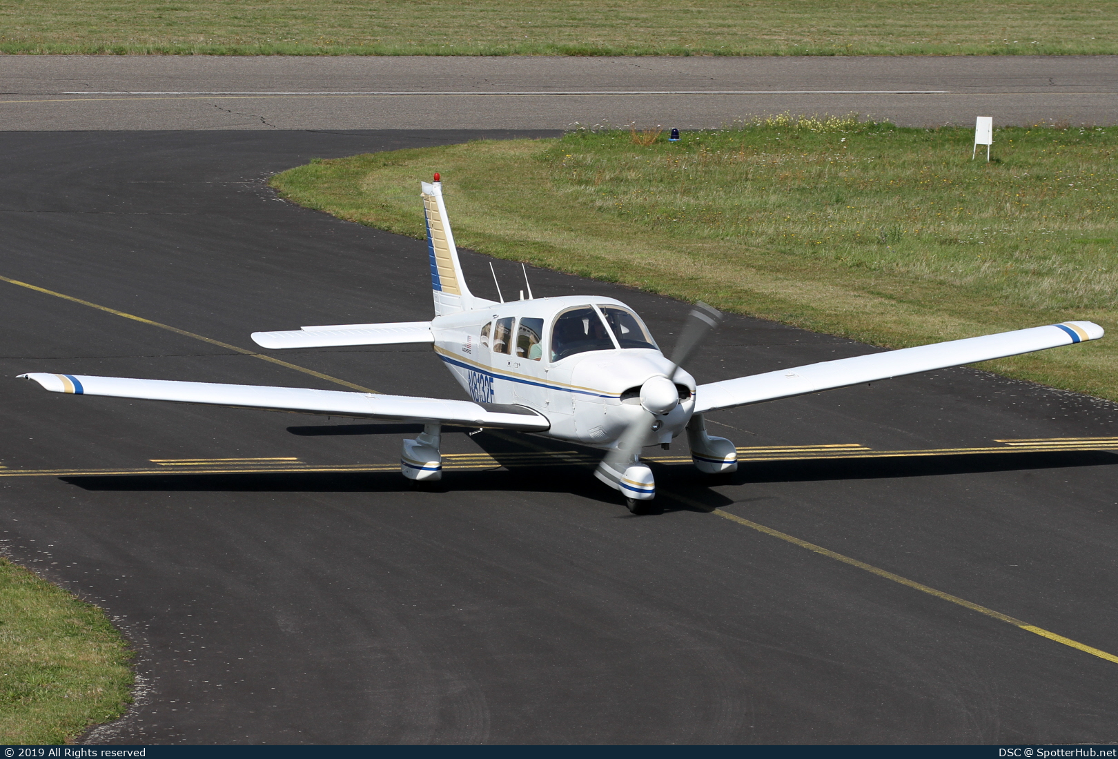 Photo of N8132E - Piper PA-28-181 Archer II operated by Private
