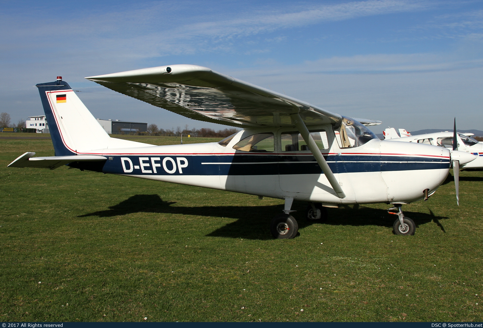 Photo of D-EFOP - Reims-Cessna F172E Skyhawk operated by Private