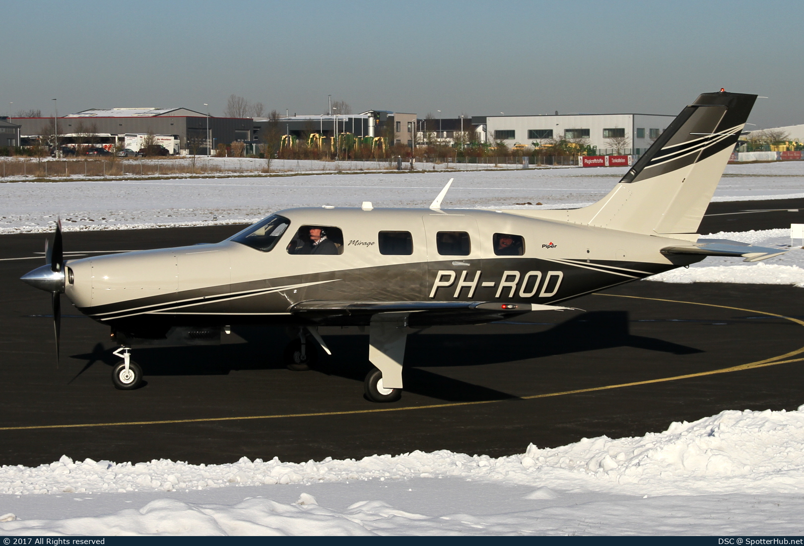 Photo of PH-ROD - Piper PA-46-350P Malibu Mirage operated by Private