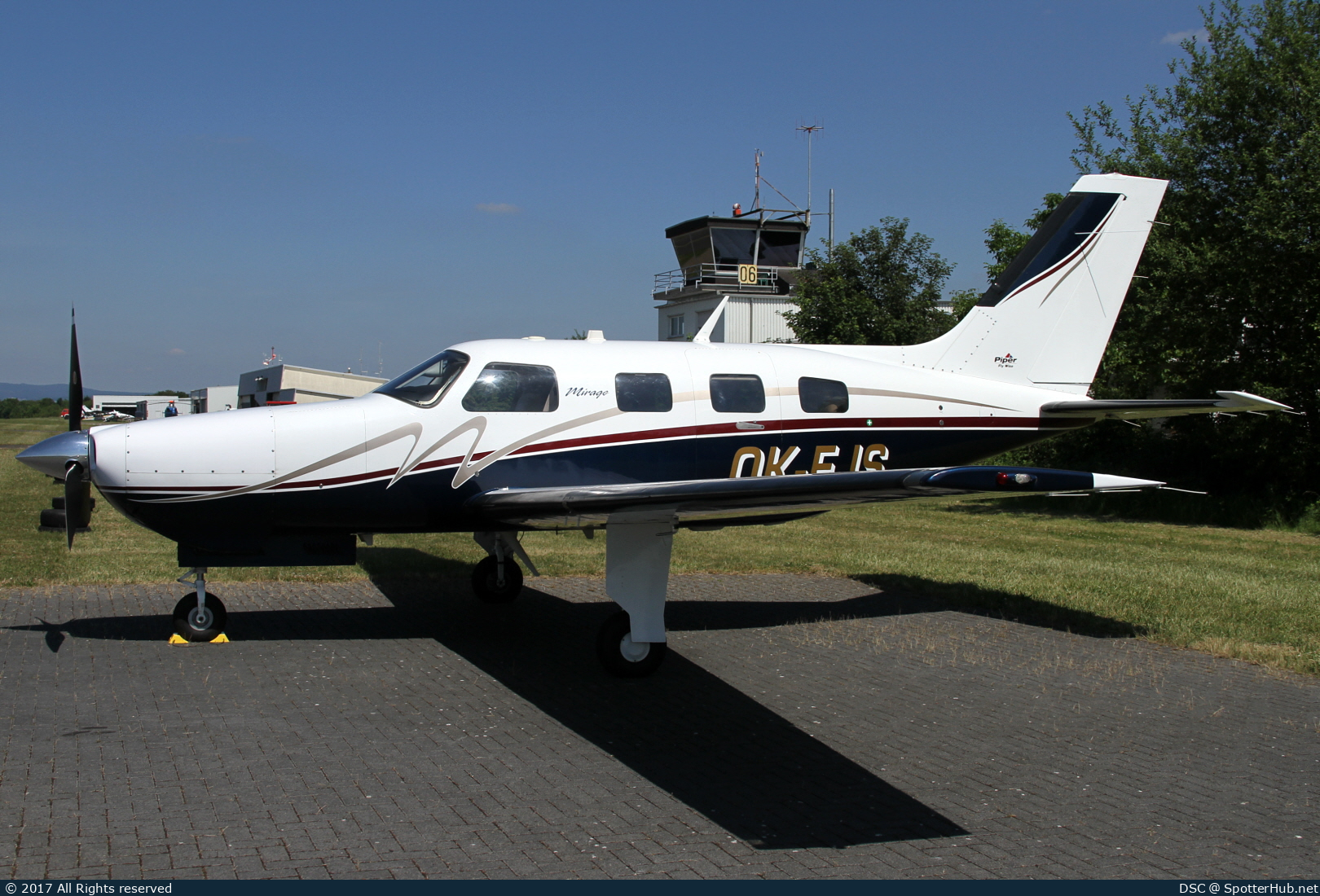 Photo of OK-EJS - Piper PA-46-350P Malibu Mirage operated by Private