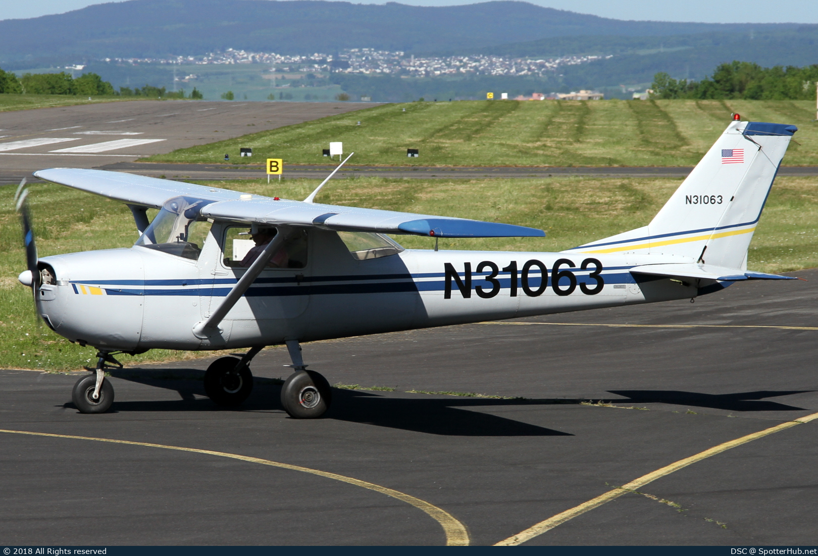 Photo of N31063 - Reims-Cessna F150K operated by Private
