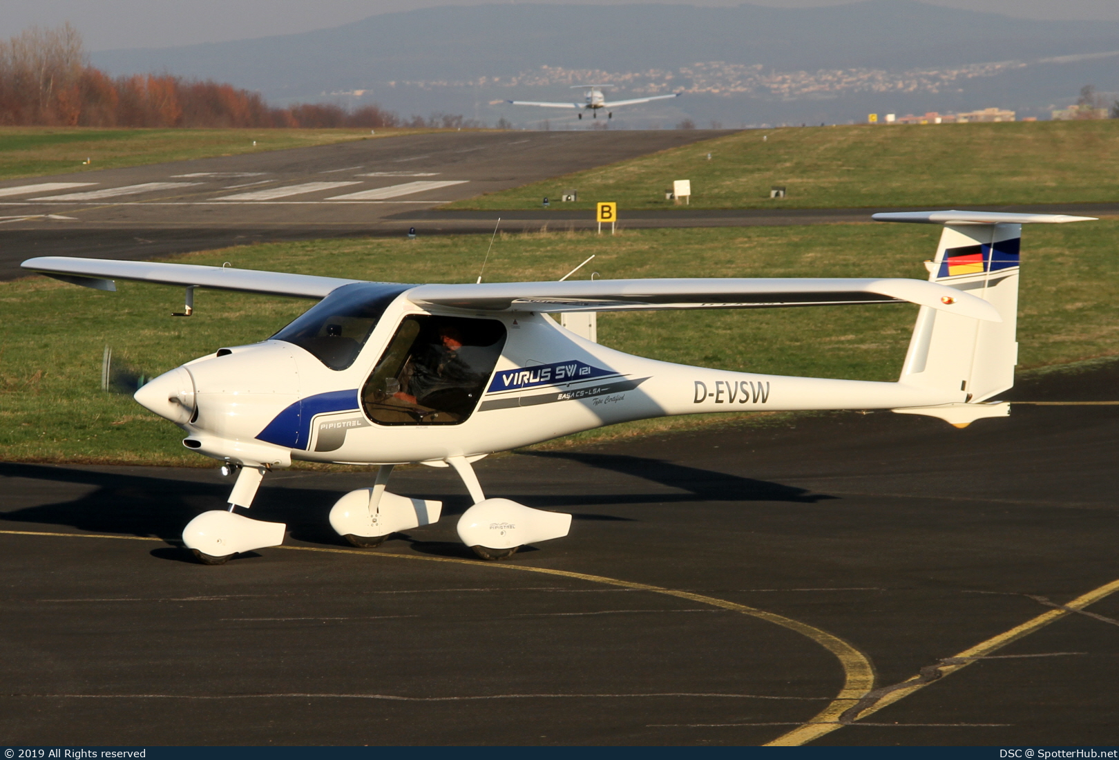 Photo of D-EVSW - Pipistrel Virus SW 121 operated by Private