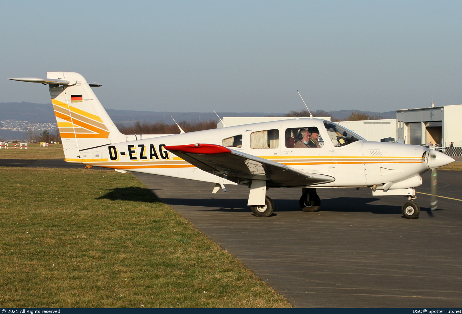 Photo of D-EZAG - Piper PA-28RT-201T Turbo Arrow IV operated by Private