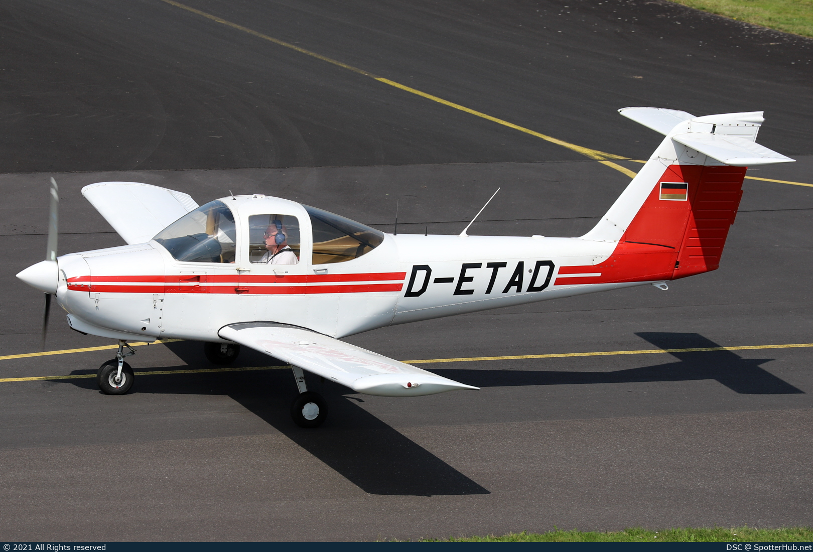 Photo of D-ETAD - Piper PA-38-112 Tomahawk operated by Private