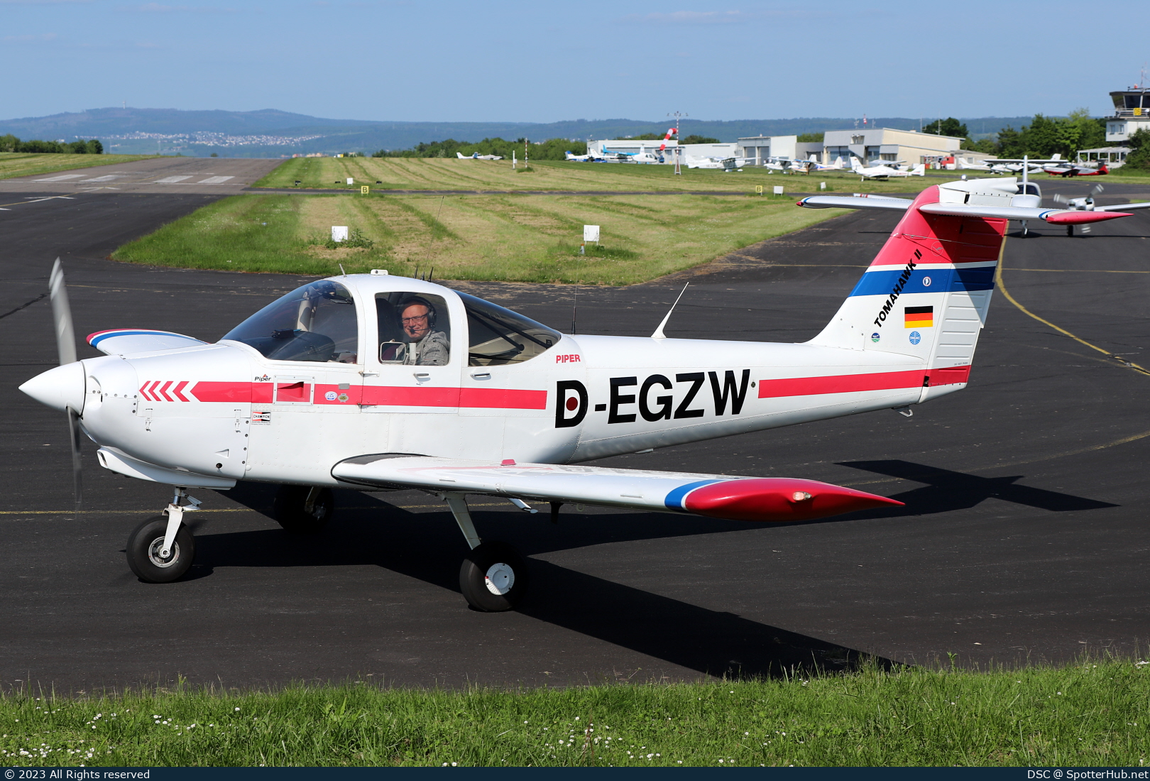 Photo of D-EGZW - Piper PA-38-112 Tomahawk II operated by Private