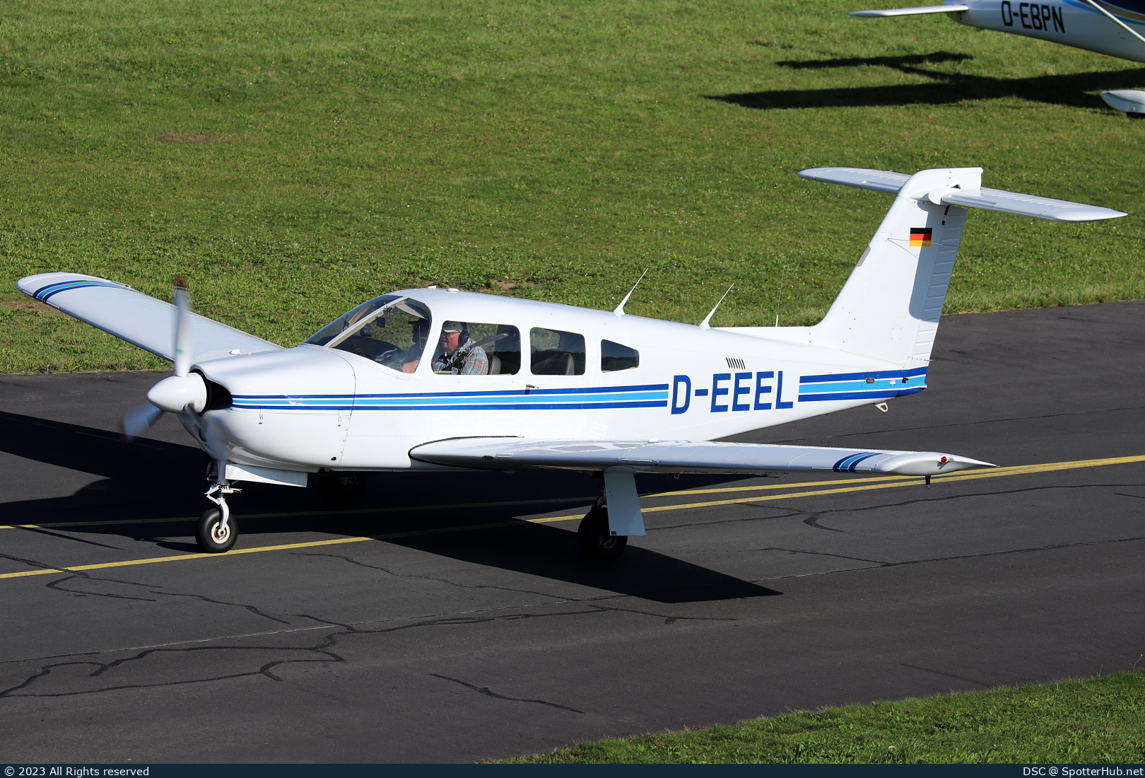 Photo of D-EEEL - Piper PA-28RT-201 Arrow IV operated by Private