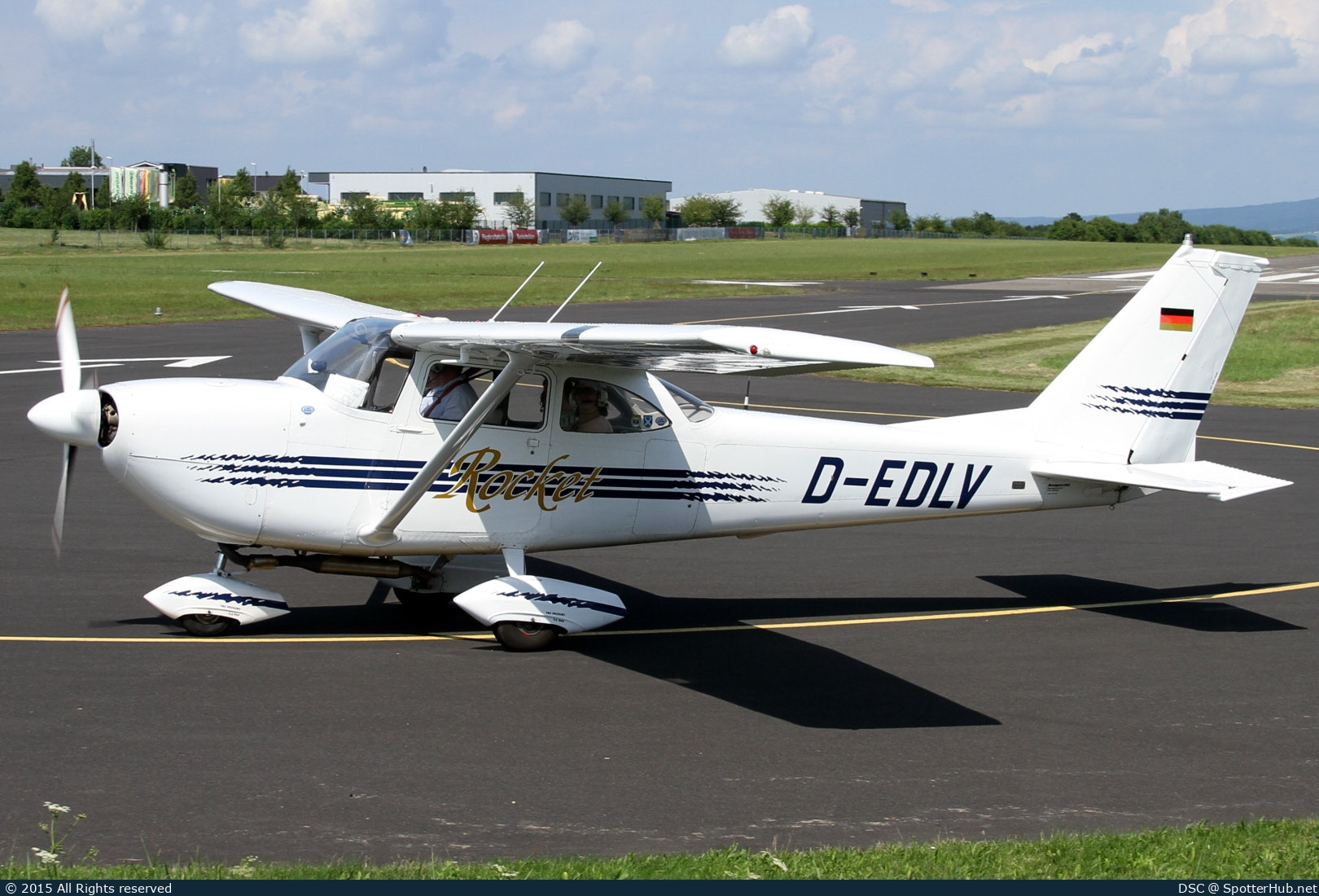 Photo of D-EDLV - Reims-Cessna FR172E Reims Rocket operated by Private