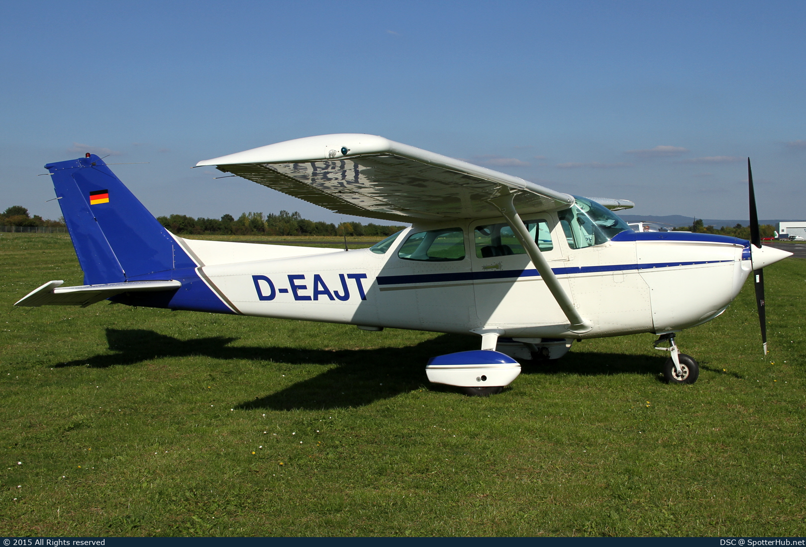Photo of D-EAJT - Reims-Cessna F172P Skyhawk II operated by Private
