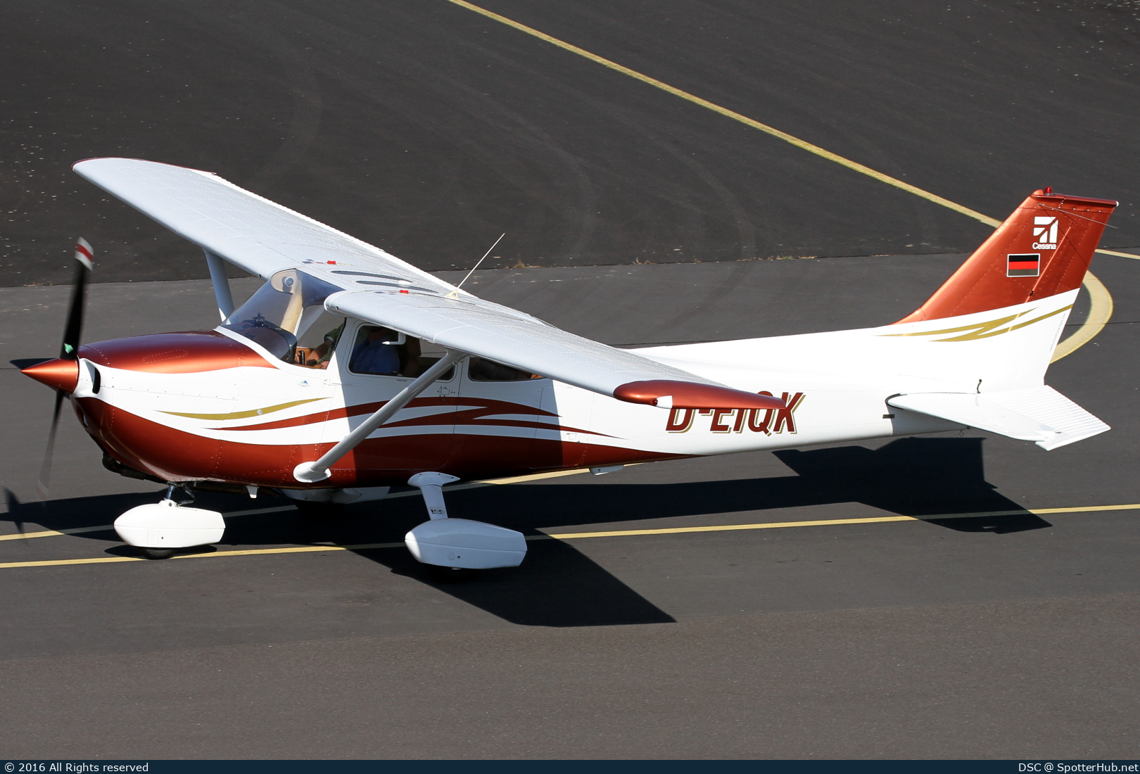 Photo of D-EIQK - Reims-Cessna F172M Skyhawk operated by Aeroteam Flight Training