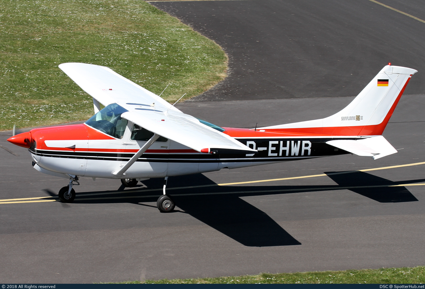 Photo of D-EHWR - Reims-Cessna FR182 Skylane RG II operated by ISN Flugschule Baden