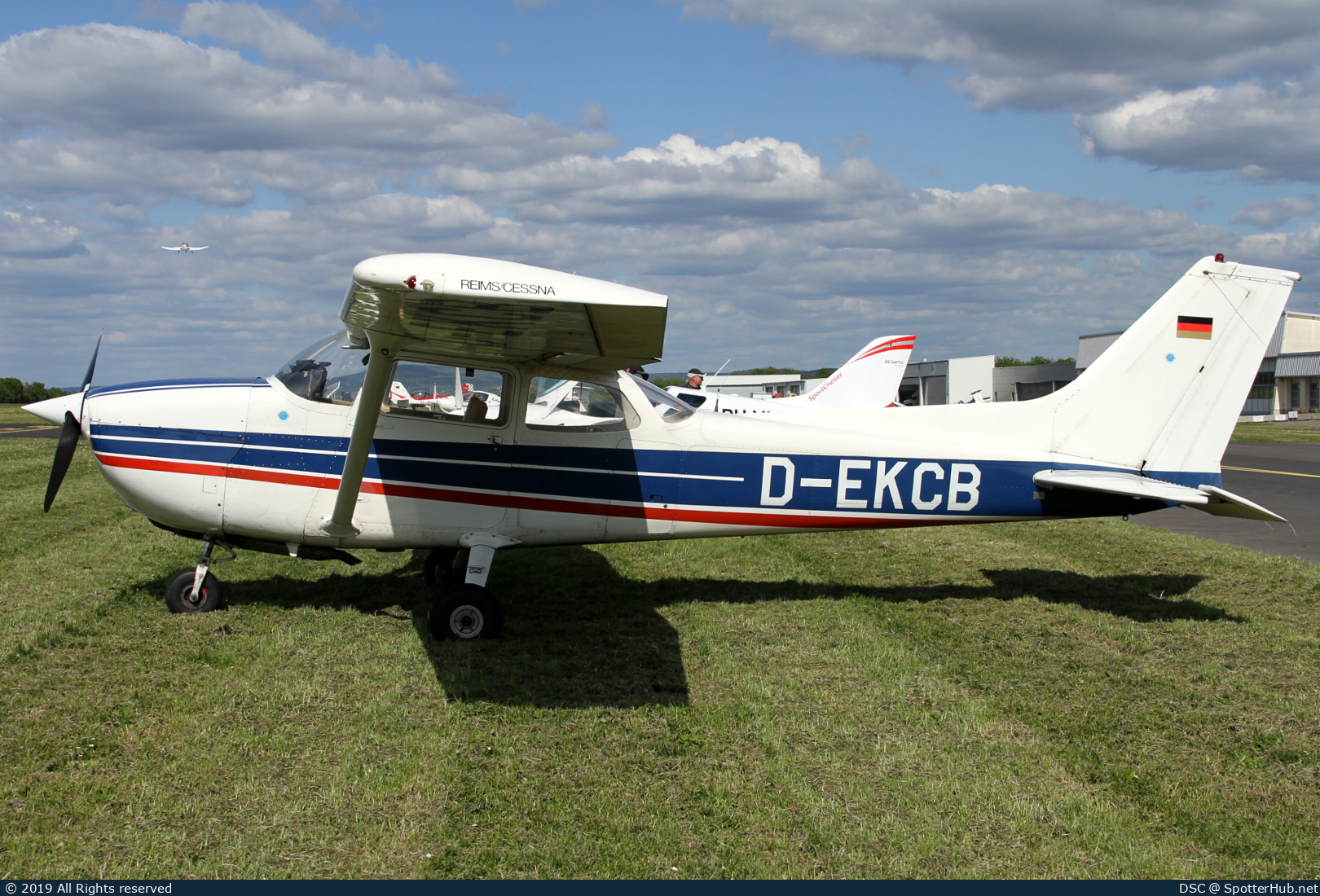 Photo of D-EKCB - Reims-Cessna F172N Skyhawk II operated by Charter-Flug-Schule TAKE WINGS