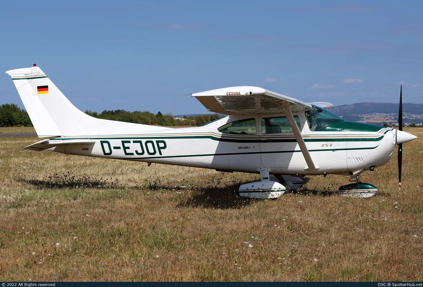 Photo of D-EJOP - Reims-Cessna F182Q Skylane II operated by Private