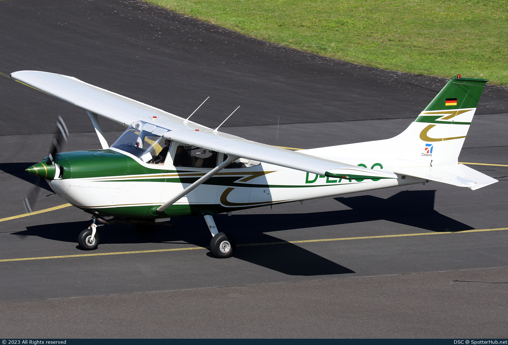 Photo of D-EAOG - Reims-Cessna FR172J Reims Rocket operated by Private